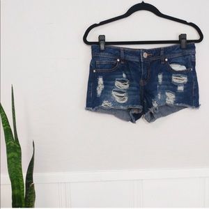 Guess brand distressed denim short shorts